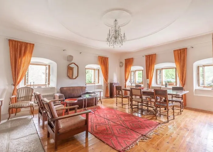 Villa 18 Century Bohemian *